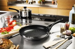 ��������� Expert Touch 24�� ET24BFX