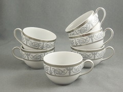 ���� ����� ��� ��� ��� ������ Yvonne ������� 250��