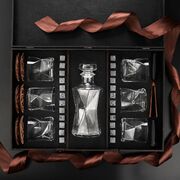 ���������� ����� ��� ���������� ����� �� ��������� � �������� Bormioli Rocco Cassiopea Whisky Stones 330�� WS606D