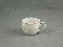 ����� �������� �����  ��� ������ Yvonne ������� 100��