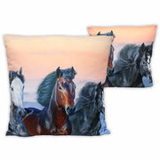 Подушка декоративна Коні 45х45см 021-1803