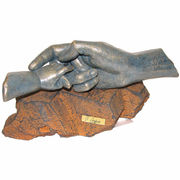 Скульптура Не отпускай меня 30х13х14см 176a