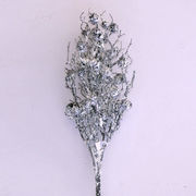 Новогодний декор Заснеженная сосновая ветка 86см A60049